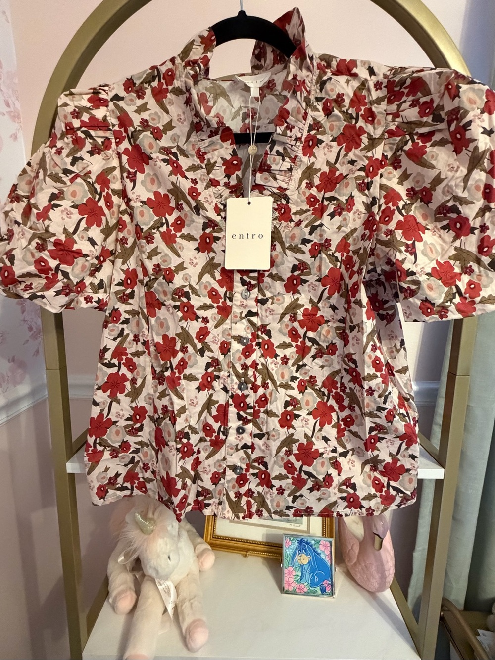 entro Red Floral Short-Sleeve Button-Up Top